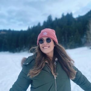 Meet your Posher, Kaela